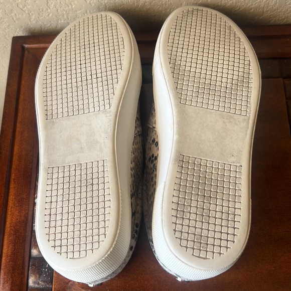 Steve Madden snakeskin platform sneakers, size 8 - Picture 7 of 8